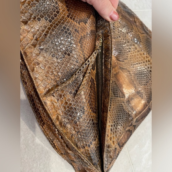 Nancy Gonzalez Python Hobo Bag Excellent Condition Used 1X Beautiful - Picture 3 of 16